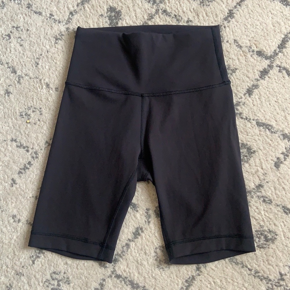 Lululemon Align 8” bike shorts